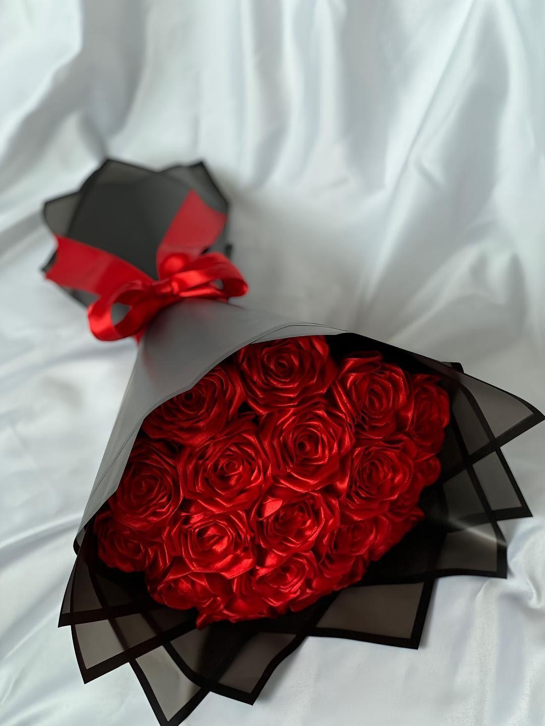 Flower Bouquet Floral Handcrafted Artificial Rose Gift Multi-Colored Gift-Wrapped Rose