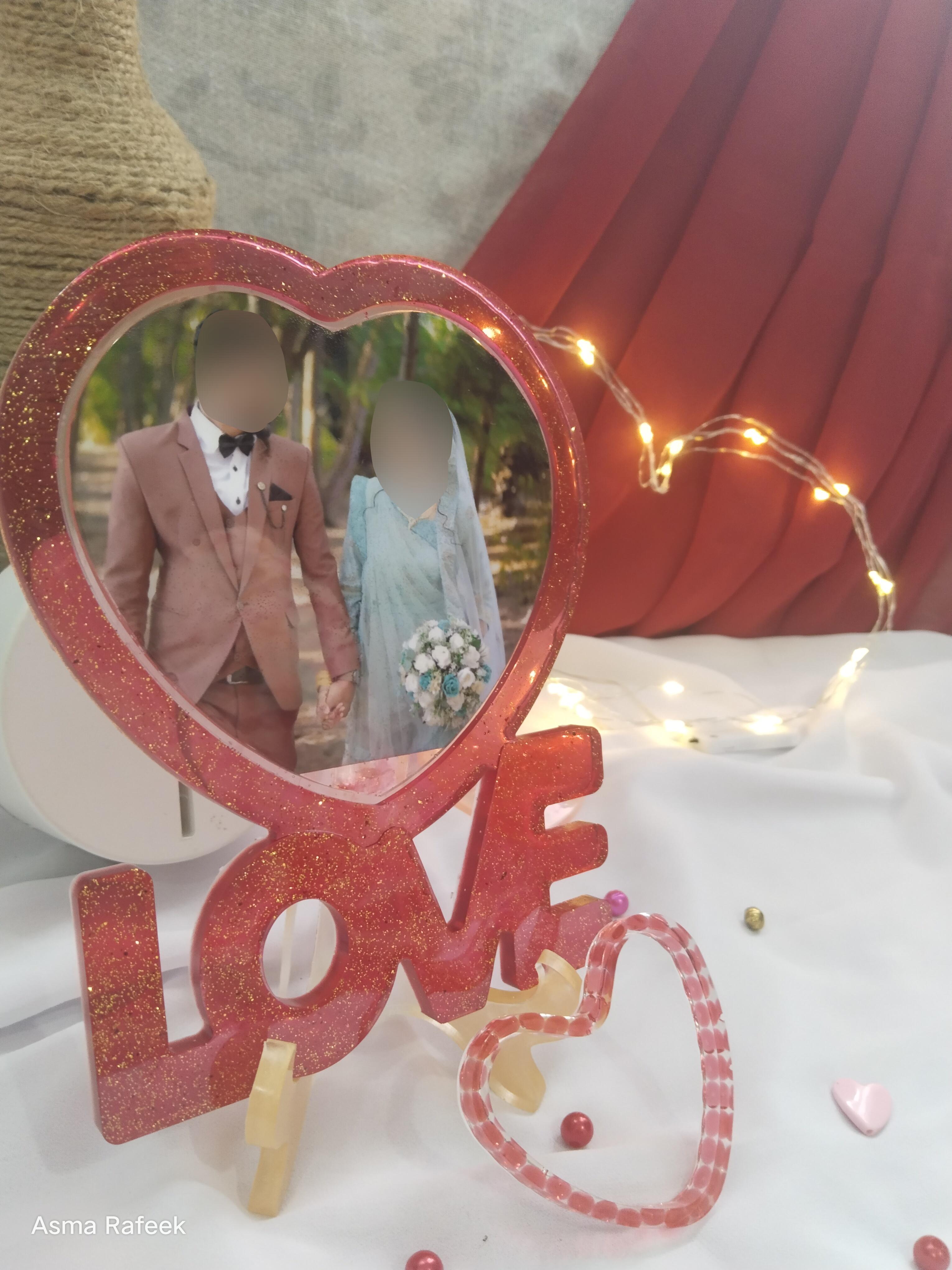 Resin love frame
