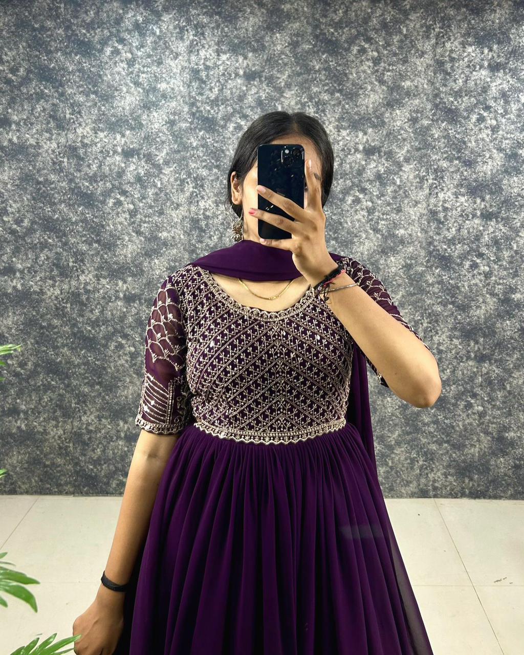 Gown ( cash on delevery) 