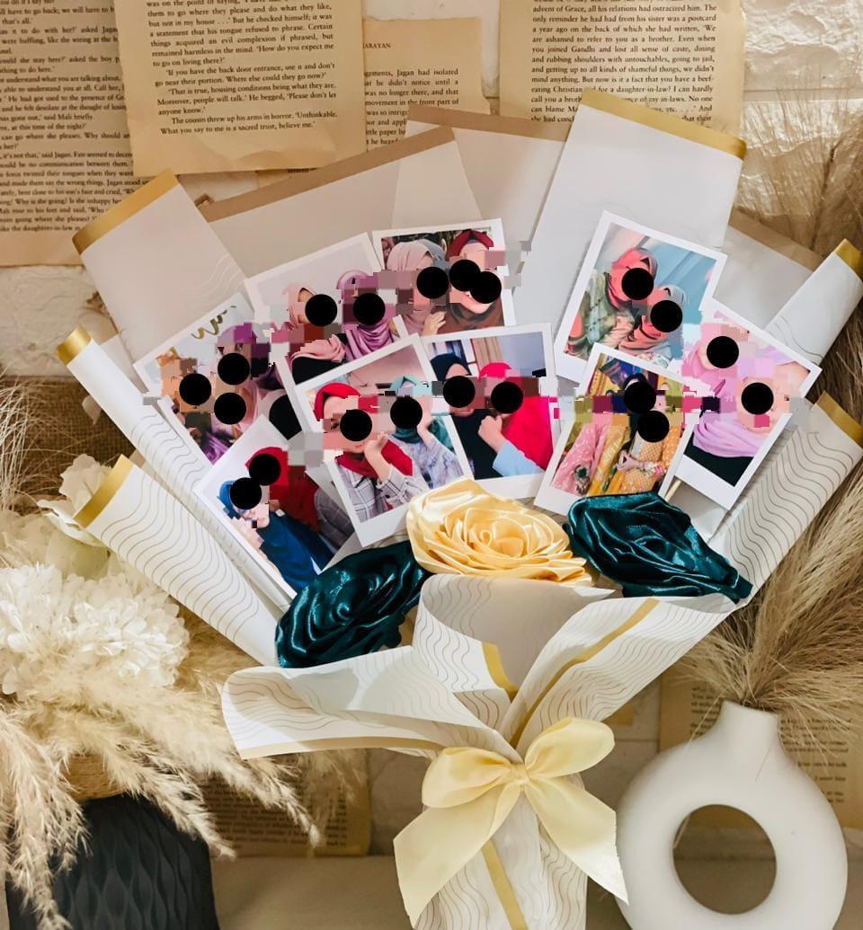 *Polaroids card photo bouquet without rose*